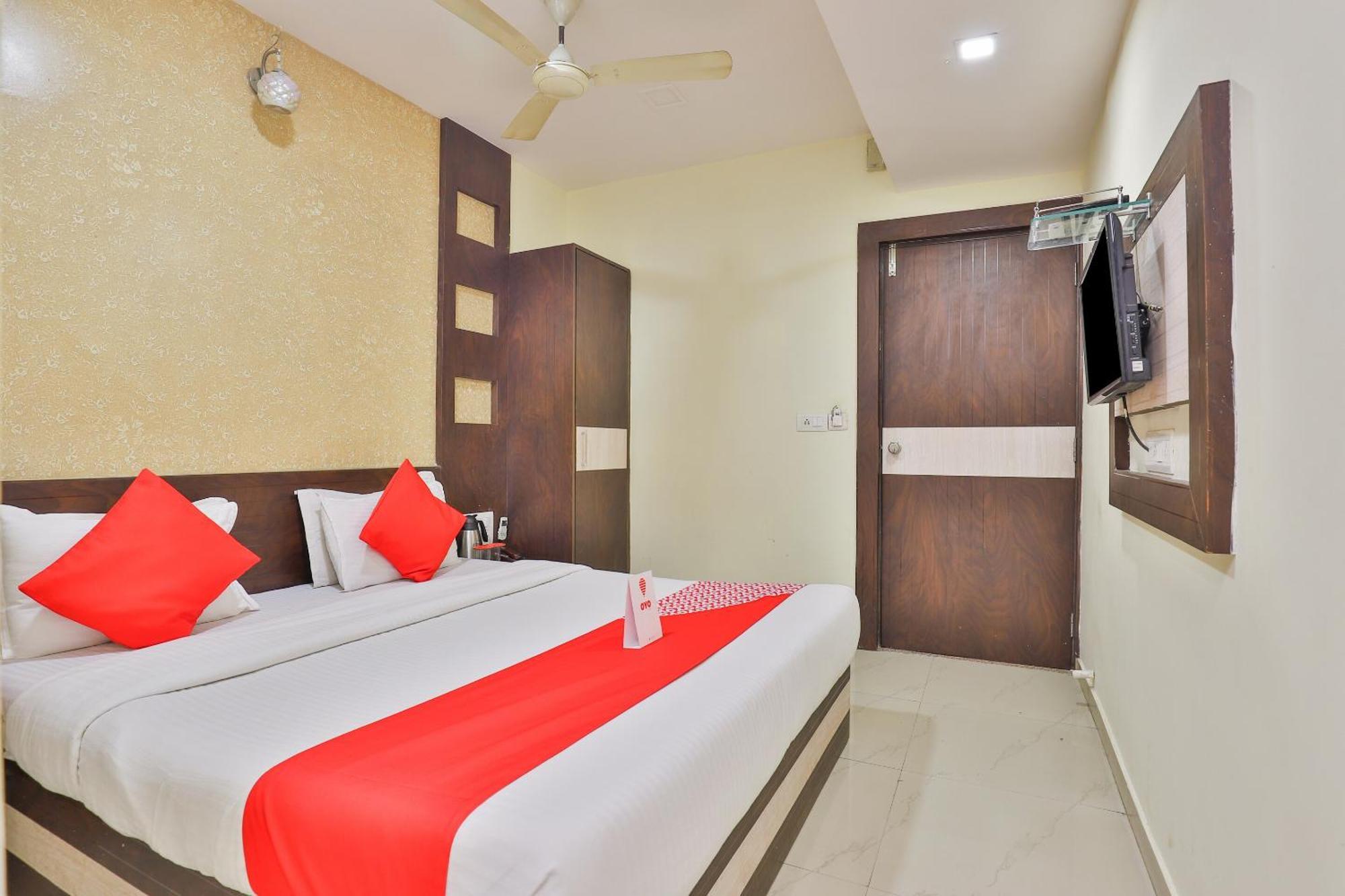 Hotel O Sri Balaji Residency 阿穆达巴 外观 照片