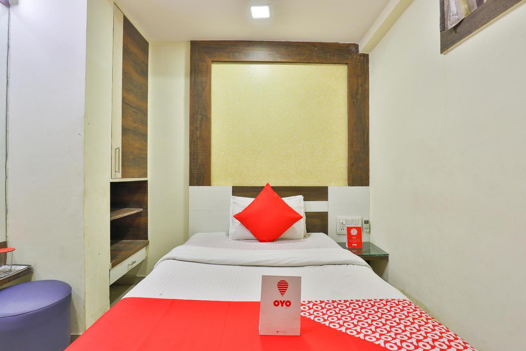 Hotel O Sri Balaji Residency 阿穆达巴 外观 照片