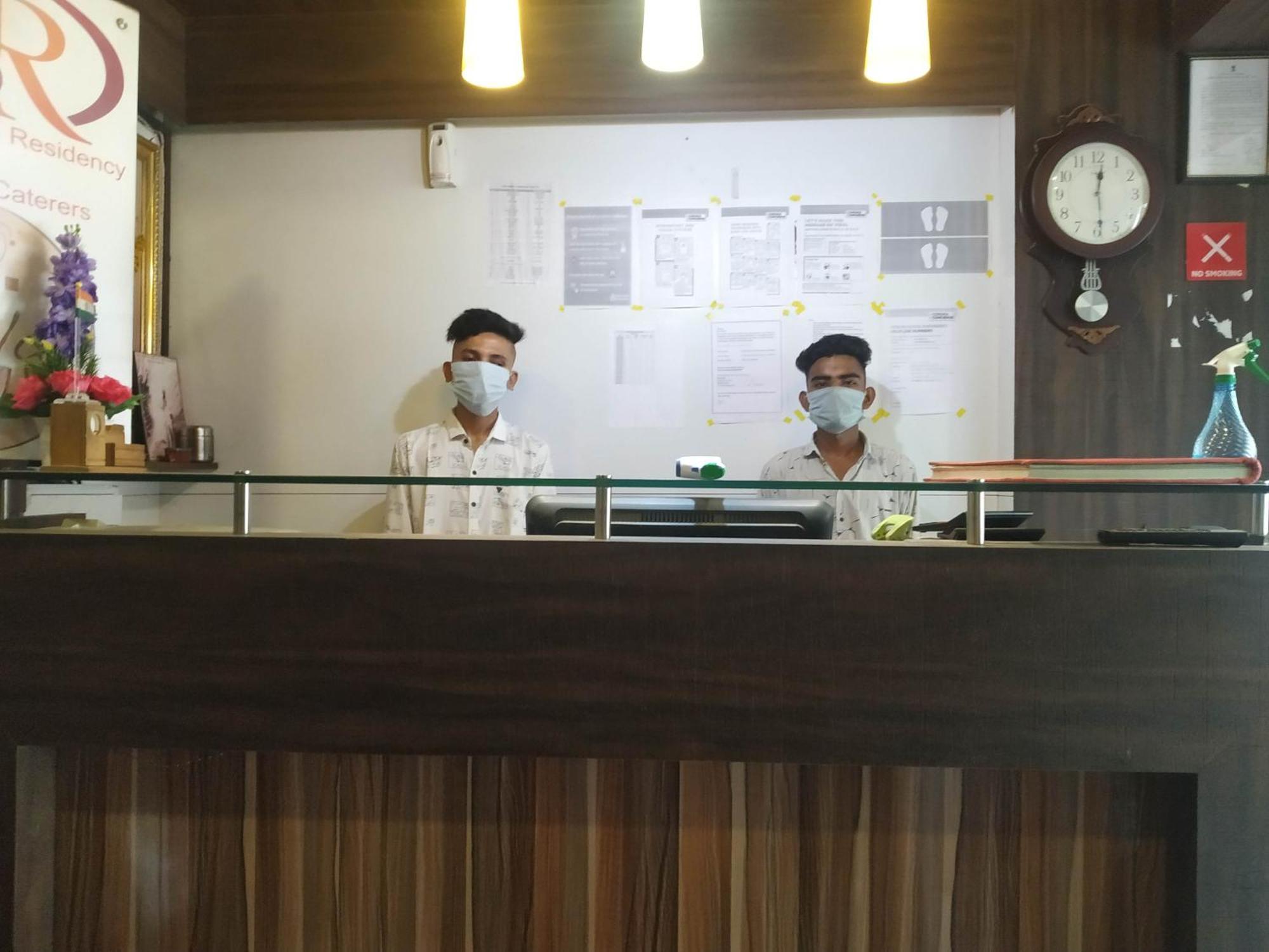 Hotel O Sri Balaji Residency 阿穆达巴 外观 照片